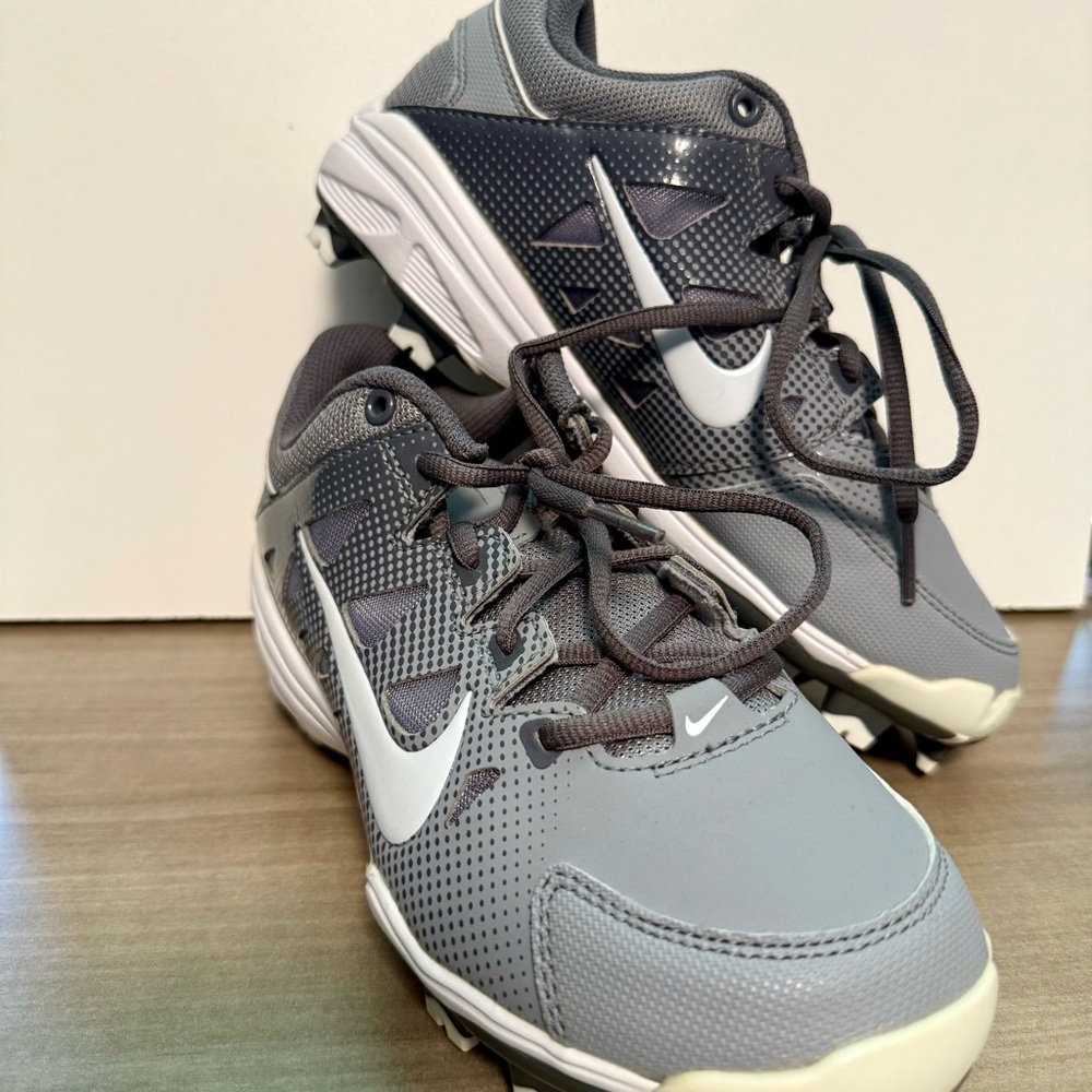 Nike Hyperdiamond Softball Cleat Sneakers Women’s Size 6.5